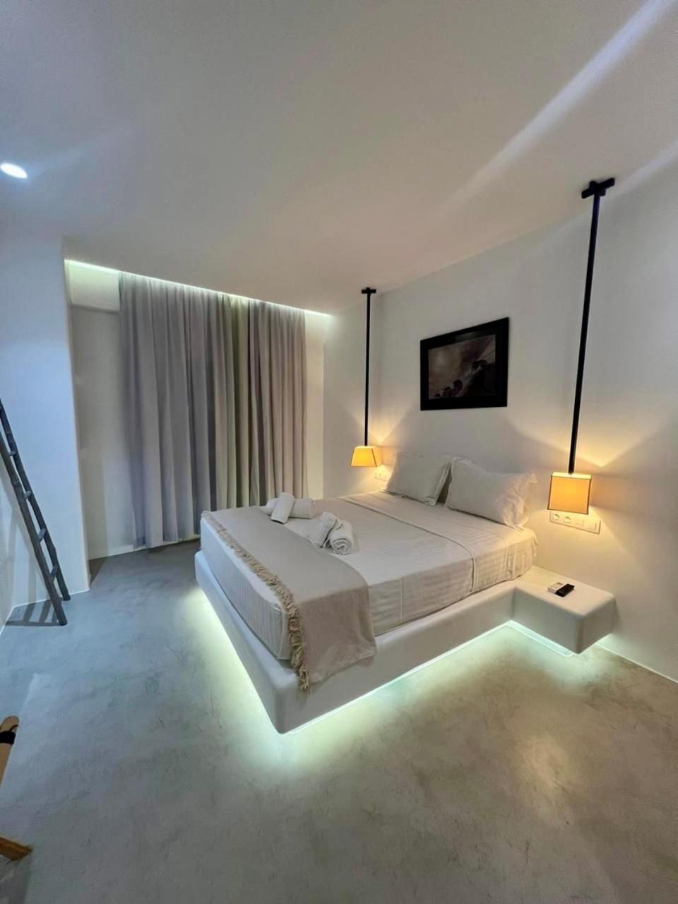 Luxury Apartment Center Of Mykonos Town - Sleeps 4 Exteriör bild